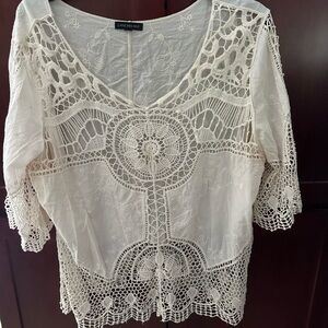 Gorgeous cream blouse, size 18